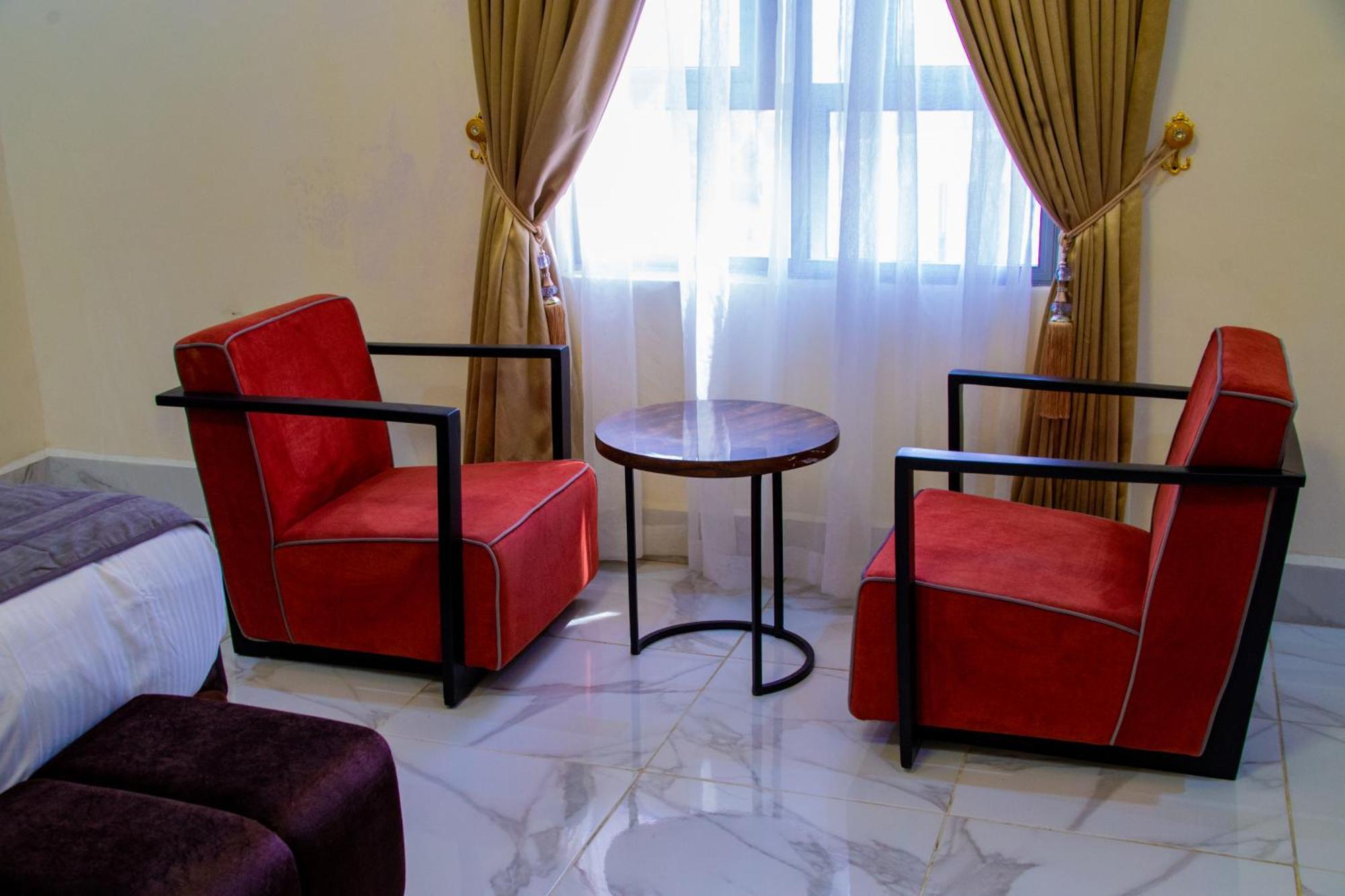 Radissononyx Apartment And Suite Awka Buitenkant foto